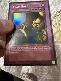 Wavy 1.5 Print TRAP HOLE YUGIOH HOLOFOIL LOB-058 2002 - Image 2