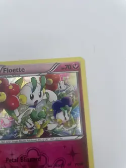 HP Floette RC18/RC32 - XY Generations Radiant Collection Pokemon Card - Image 3