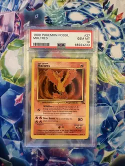 1999 Pokemon Fossil Moltres Card 27/62 PSA 10 - Image 1