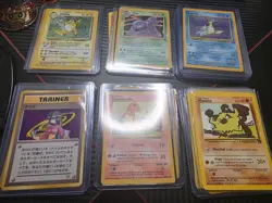 Lot of 30 Vintage Pokemon Cards, WOTC, Pokemon Card Lot from nm to mp - Image 1