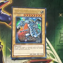 Yugioh! Blue-Eyes White Dragon LC01-EN004 Ultra Rare Limited Edition NM - Image 1
