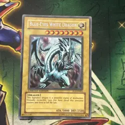 Yugioh! Blue-Eyes White Dragon FL1-EN001 Secret Rare Limited Edition LP - Image 1