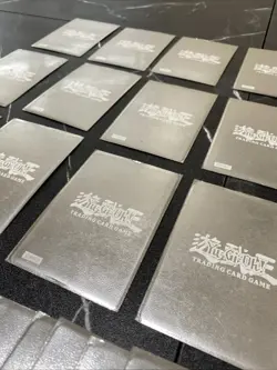 Yugioh silver metallic duelist card protectors 96KT Sleeves RARE (41 COUNT) - Image 4