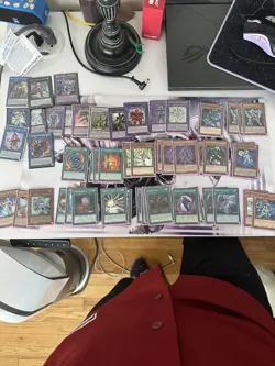 Yugioh Lot, full trade binder and many playable complete decks - Image 2