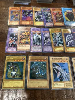 Yugioh OCG Japanese Vintage Holo & Mixed Trading Cards Collection Lot 300 Cards - Image 2