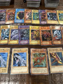 Yugioh OCG Japanese Vintage Holo & Mixed Trading Cards Collection Lot 300 Cards - Image 3