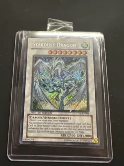 YuGiOh Stardust Dragon CT05-EN001 Limited Edition Secret Rare - Image 4