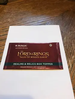 MTG Lord of the Rings: Tales of Middle-earth - Realms & Relics Box Topper Pack - Image 1