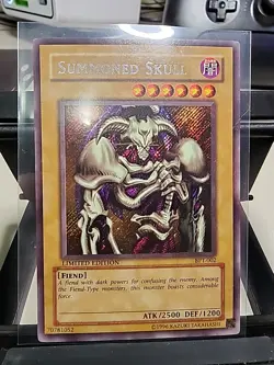 Yugioh TCG - Summoned Skull BPT-002 Secret Rare Limited Edition MINT/NEAR MINT - Image 1