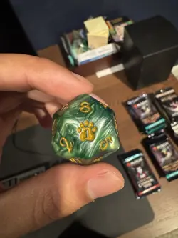 Bloomburrow Bundle Oversized Spindown Life Counter D20 Dice - MTG - Image 1