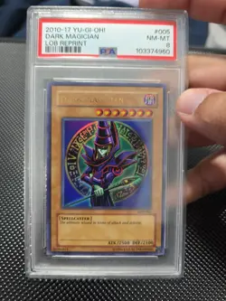 YuGiOh Legend of Blue Eyes - DARK MAGICIAN LOB-005 Reprint Unlimited PSA 8 Mint - Image 2