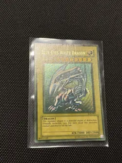 Yugioh FADED Blue Eyes White Dragon SDK-001 Misprint Ultra Rare - Image 2