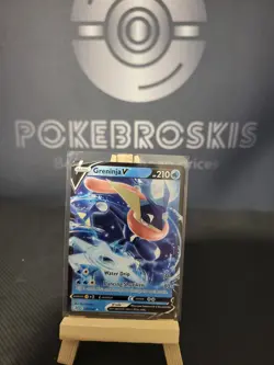 Pokemon TCG Greninja V Fusion Strike Holo Ultra Rare Card 073/264 - Image 1