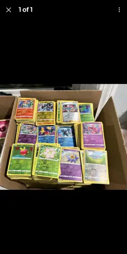 1000+ Pokemon Card Bulk Lot 900 Rare Cards 100 holographic cards no energy - Image 2