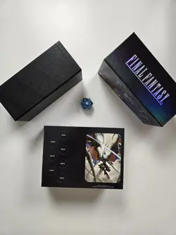 MTG Final Fantasy Magic: The Gathering D20 Die/Dice and EMPTY Gift Box NO CARDS - Image 3