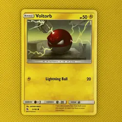 Voltorb 21/68 basic Hidden Fates 2019 Pokemon Card NM - Image 1