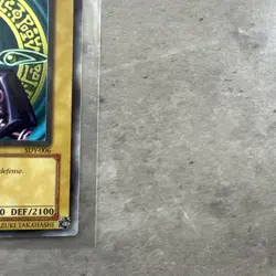YUGIOH Ultra Rare Dark Magician SDY-006 - Image 4
