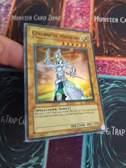 Yugioh Cybernetic Magician CRV-EN016 Super Rare Unlimited Lightly Played Faded - Image 2