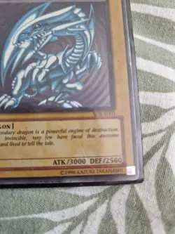 Yugioh! Blue-Eyes White Dragon - SDK-001 - Ultra Rare - Unlimited, light Play - Image 2
