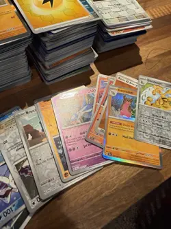 Huge Pokemon Reverse Holo and Holo Lot of Over 600 🔥 Including Some Energies - Image 3