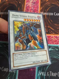 Yugioh Dark Strike Fighter CRMS-EN040 Super Rare Unlimited Near Mint - Image 2