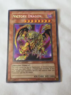 YUGIOH Holo Victory Dragon Retro Pack 2 Card perfect - Image 1