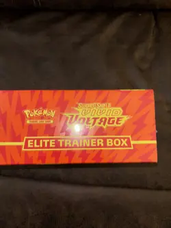 Pokemon Cards: Sword & Shield Vivid Voltage Elite Pikachu - Trainer Box New 820650807688 - Image 2
