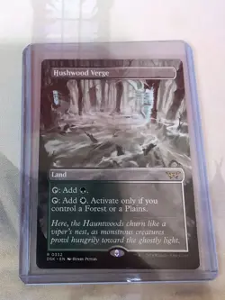 MTG - Hushwood Verge - Borderless Non-foil - Duskmourn: House of Horror - Image 1