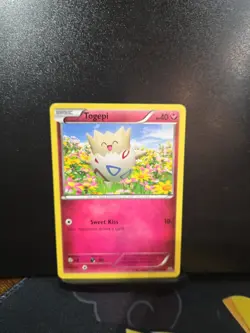 Pokemon Card Togepi Roaring Skies Common 43/108 Near Mint - Image 1