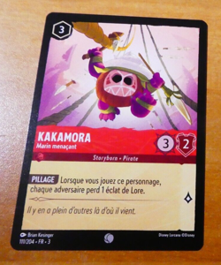 LORCANA TRADING CARD GAME TCG DISNEY CHAPITRE 3 KAKAMORA 111/204 FR NM - Image 1