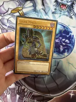 (YCL) Yugioh! Dark Magician YSYR-EN001 Ultimate Rare 1st Edition VLP - Image 4