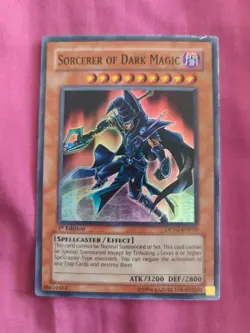 Yugioh Sorcerer of Dark Magic DPYG-EN010 Super Rare Lp - Image 1