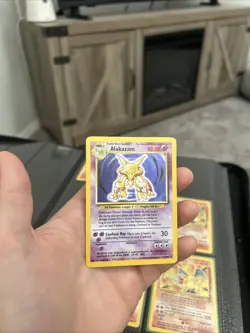 Pokemon TCG Alakazam Holo Rare Card 1/102 Base Set, WOTC 1999 LP - Image 1