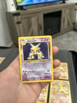 Pokemon TCG Alakazam Holo Rare Card 1/102 Base Set, WOTC 1999 LP - Image 2