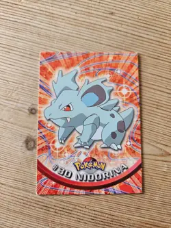 Nidorina #30 Topps Series 1 Blue Back Card Non Holo - Image 1