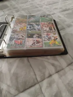 NFL Binder Card Lot Stars Included Item B1 - Image 1