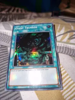 YUGIOH GIANT TRUNADE SUPER RARE SRL-EN048 25TH ANNIVERSARY Mint Condition - Image 2