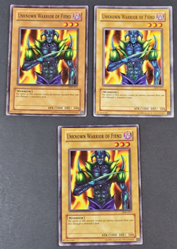 Yugioh - 3x Unknown Warrior of Fiend - SDK-017 - LP/NM - Vintage - Common - 2002 - Image 1