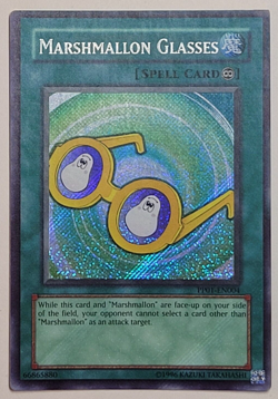 Yugioh TCG - Marshmallon Glasses - PP01-EN004, NM - Prismatic Secret Rare - 2007 - Image 1