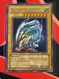 Yugioh - Blue-Eyes White Dragon - SDK-001 - LP - Image 1