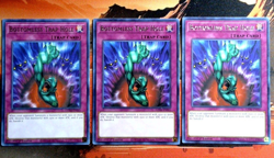 YuGiOh! 3x Bottomless Trap Hole GEIM-EN045 1st Edition LP R Playset - Image 1