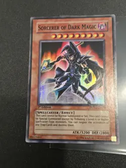 YUGIOH Sorcerer of Dark Magic DPYG-EN010 SUPER RARE HOLOFOIL Vlp-nm 1st EDITION - Image 1