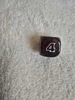 Yugioh Judge Purple Glitter Dice - Image 2