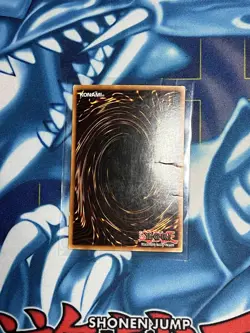 Blue Eyes White Dragon LOB-001 Ultra Rare Vintage Yu-Gi-Oh Card Played HP - Image 2