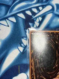 Blue Eyes White Dragon LOB-001 Ultra Rare Vintage Yu-Gi-Oh Card Played HP - Image 3