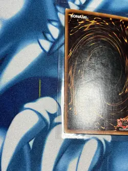 Blue Eyes White Dragon LOB-001 Ultra Rare Vintage Yu-Gi-Oh Card Played HP - Image 4