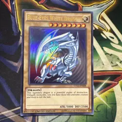 Yugioh! Blue-Eyes White Dragon CT13-EN008 Ultra Rare Limited Edition NM - Image 1