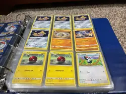 Pokemon Lot binder 250 + Cards - LP-NM Great Starter Collection ! - Image 5
