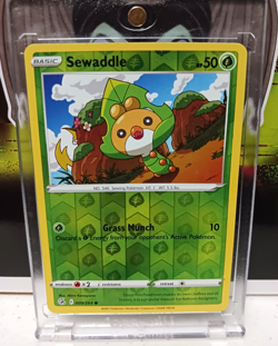 Sewaddle Reverse Holo - 009/264 - Fusion Strike Pokemon 2021 NM - Image 1