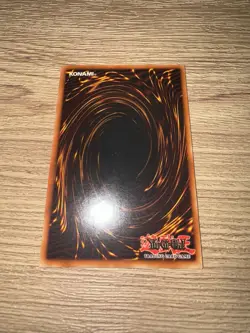 YuGiOh - Blue-Eyes White Dragon SDK-001 Ultra Rare - Image 3